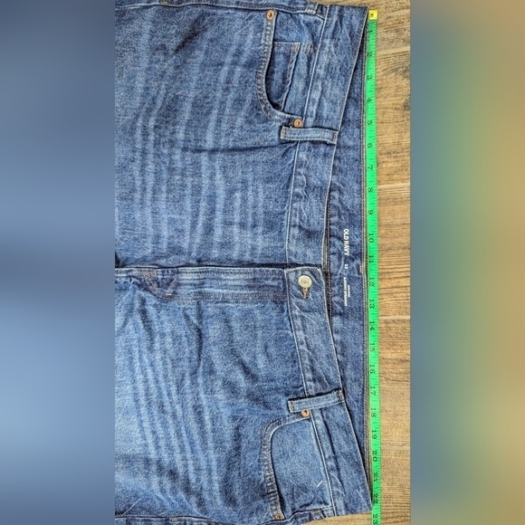 Like New High Waisted Old Navy Shorts Size 22 - Picture 7 of 7